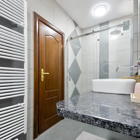 Apartment Central شقة *